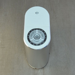 Ce diffuseur d'huiles essentielles EFFISENS diffuse directement à partir du flacon d'huile essentielle