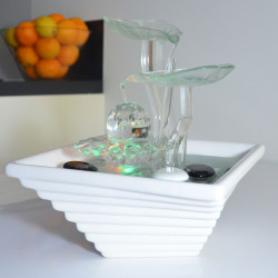 Fontaine d'intérieur Cristal Line Flower atmosphère zen relaxation détente décoration éclairage LED