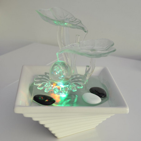 Fontaine d'intérieur Cristal Line Flower atmosphère zen relaxation détente décoration éclairage LED Fontaine d'intérieur Cristal Line Flower atmosphère zen relaxation détente décoration éclairage LED